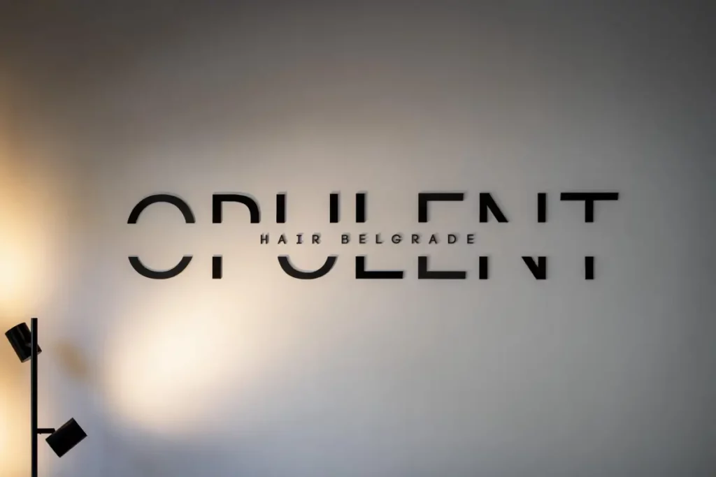 zid na kojem pise opulent hair belgrade